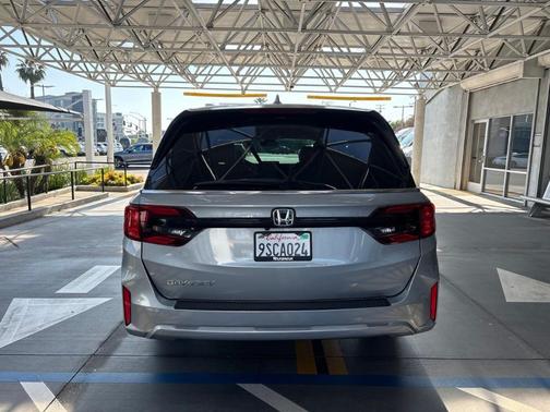 Solar Silver Metallic 2025 Honda Odyssey EX-L