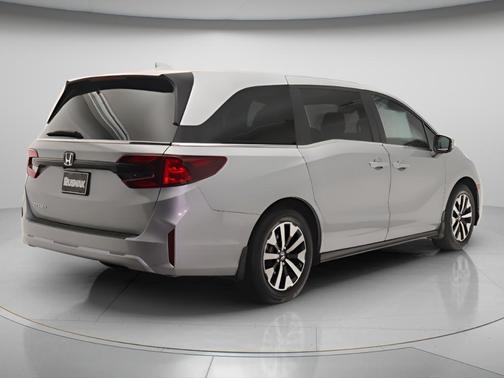 Solar Silver Metallic 2025 Honda Odyssey EX-L