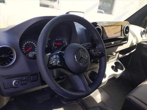 2025 Mercedes-Benz Sprinter 2500 High Roof 4-Cyl Diesel