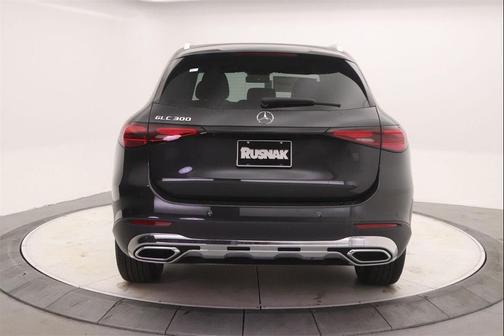 2026 Mercedes-Benz GLC 300 Base