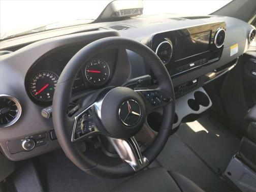 2025 Mercedes-Benz Sprinter 2500 Standard Roof