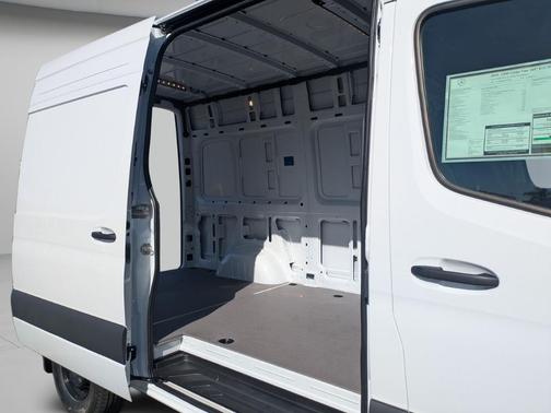 2026 Mercedes-Benz Sprinter 2500 Standard Roof