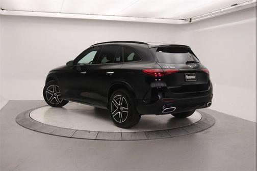 2026 Mercedes-Benz GLC 300 4MATIC