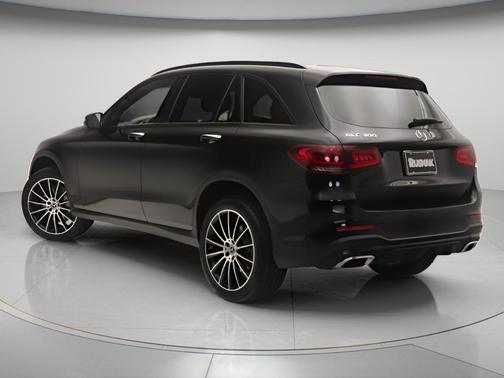 Black 2022 Mercedes-Benz GLC 300 Base