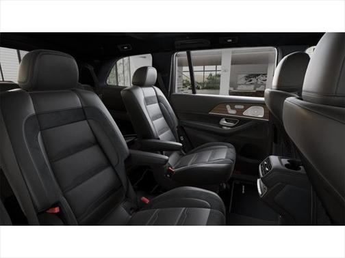 2025 Mercedes-Benz AMG GLS 63 4MATIC+