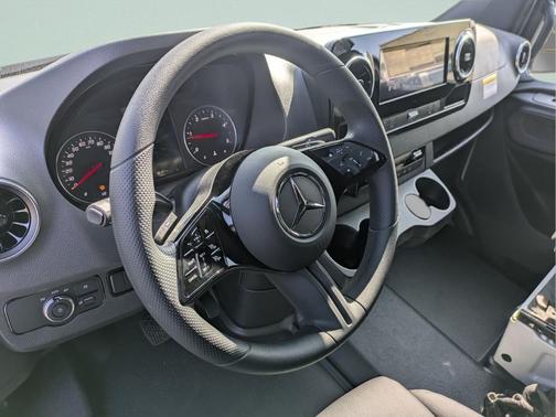 2026 Mercedes-Benz Sprinter 2500 Standard Roof