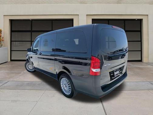 2023 Mercedes-Benz Metris Base