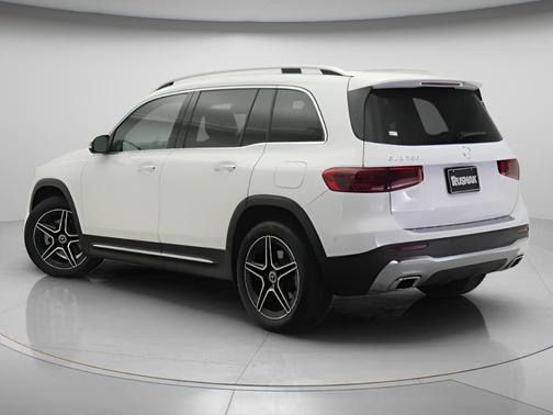 Polar White 2026 Mercedes-Benz GLB 250 Base