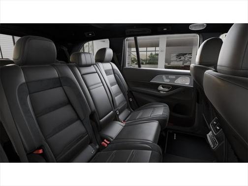 2025 Mercedes-Benz AMG GLS 63 4MATIC