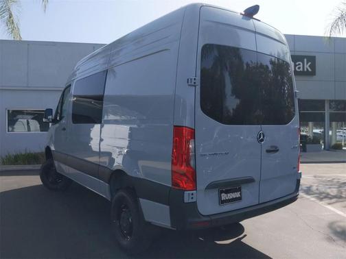 2025 Mercedes-Benz Sprinter 2500 Standard Roof 4-Cyl Diesel HO