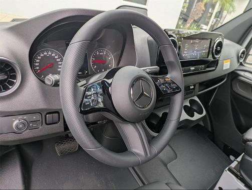 2025 Mercedes-Benz Sprinter 2500 High Roof 4-Cyl Diesel