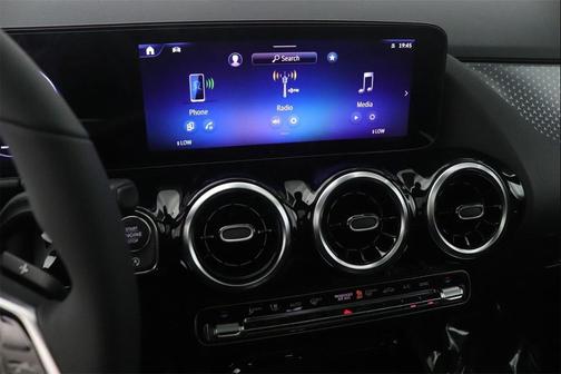 2026 Mercedes-Benz GLA 250 4MATIC