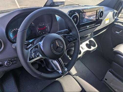 2026 Mercedes-Benz Sprinter 2500 Standard Roof 4-Cyl Diesel HO