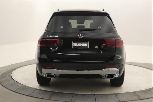 2025 Mercedes-Benz GLB 250 Base