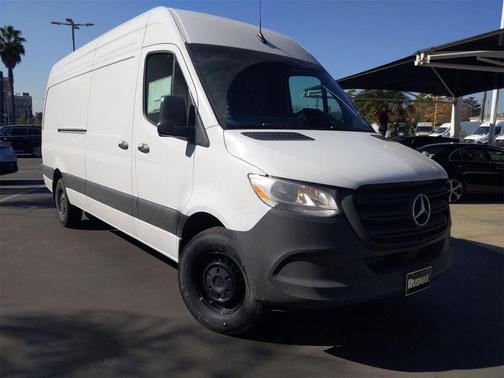 2025 Mercedes-Benz Sprinter 2500 High Roof 4-Cyl Diesel