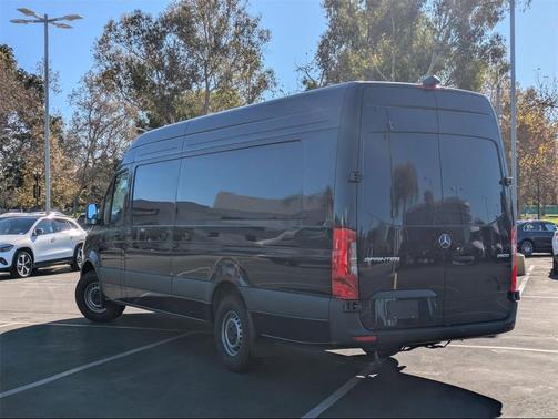 2024 Mercedes-Benz Sprinter 2500 High Roof 4-Cyl Diesel HO
