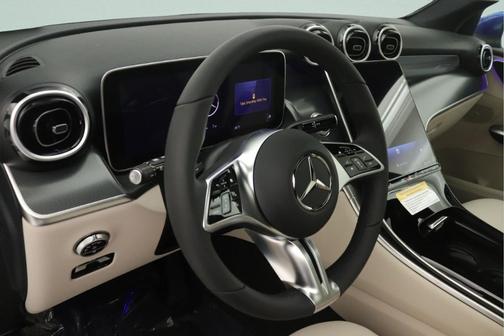 2970 / STARLING B 2026 Mercedes-Benz GLC 300 Base