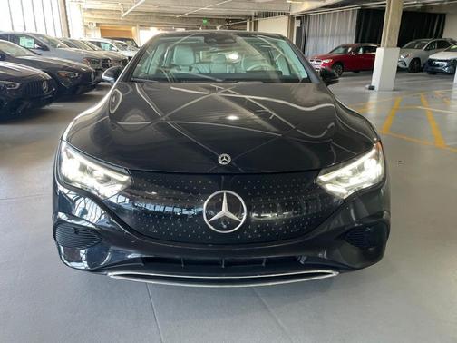 Obsidian Black Metallic 2023 Mercedes-Benz EQE 350+ Base