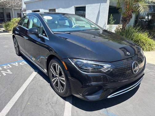 Obsidian Black Metallic 2023 Mercedes-Benz EQE 350+ Base