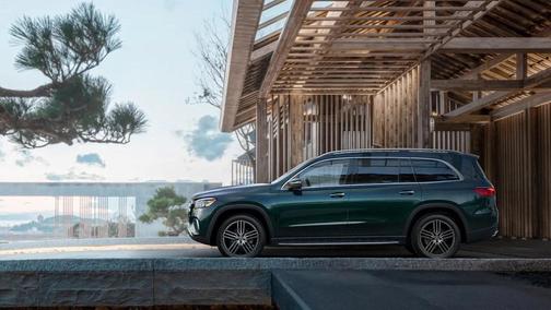 2025 Mercedes-Benz GLS 450 4MATIC
