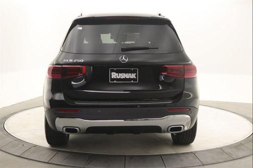 2026 Mercedes-Benz GLB 250 Base
