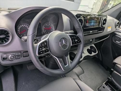 2024 Mercedes-Benz Sprinter 2500 High Roof 4-Cyl Diesel HO