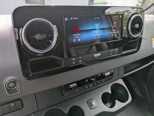 2024 Mercedes-Benz Sprinter 2500 High Roof 4-Cyl Diesel HO