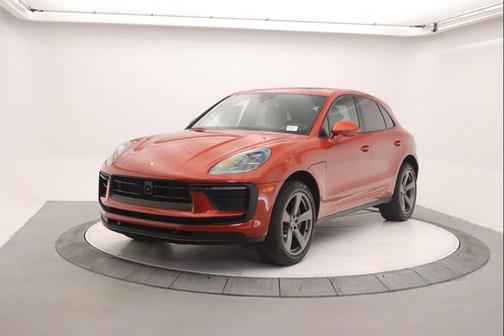 2023 Porsche Macan Base