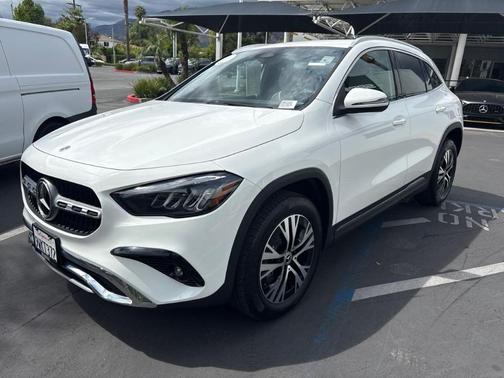Polar White 2026 Mercedes-Benz GLA 250 Base