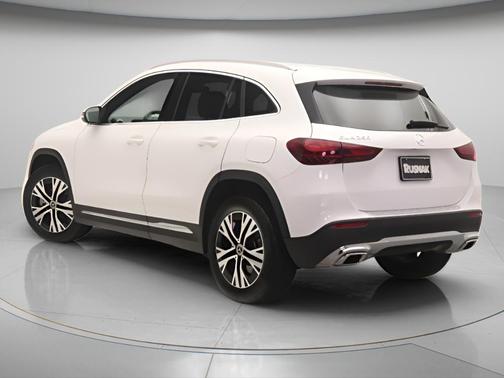 Polar White 2026 Mercedes-Benz GLA 250 Base