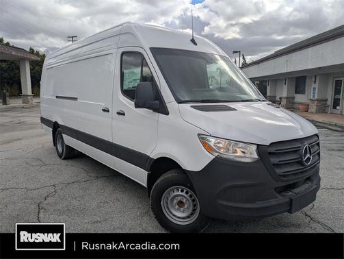 2024 Mercedes-Benz Sprinter 3500 High Roof 4-Cyl Diesel HO