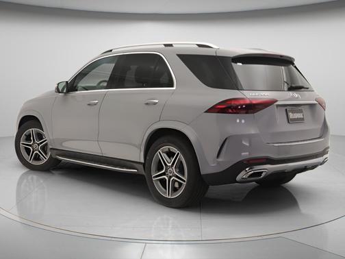 2956 / MANUFAKTUR 2026 Mercedes-Benz GLE 450 4MATIC
