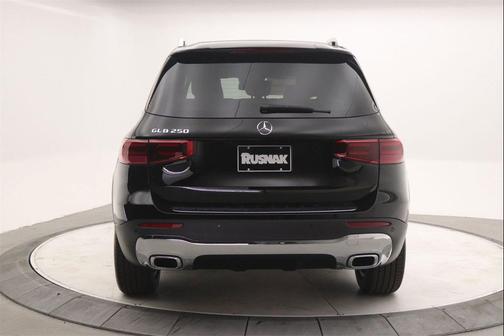 2026 Mercedes-Benz GLB 250 Base