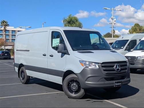 2026 Mercedes-Benz Sprinter 2500 Standard Roof