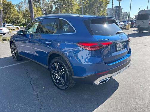 Starling Blue Metallic 2026 Mercedes-Benz GLC 300 Base