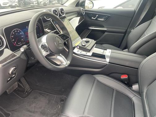 2025 Mercedes-Benz GLC 350e Base