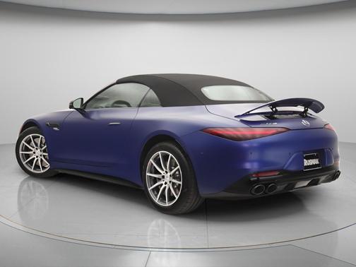 2593 / MANUFAKTUR 2026 Mercedes-Benz AMG SL 43 Base