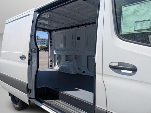 2026 Mercedes-Benz Sprinter 2500 Standard Roof