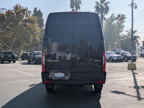 2024 Mercedes-Benz Sprinter 2500 
