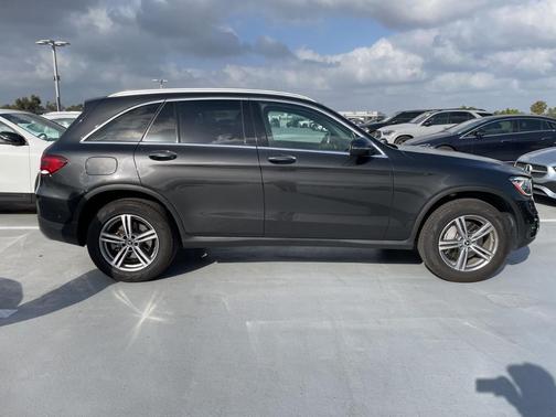 Gray 2022 Mercedes-Benz GLC 300 Base