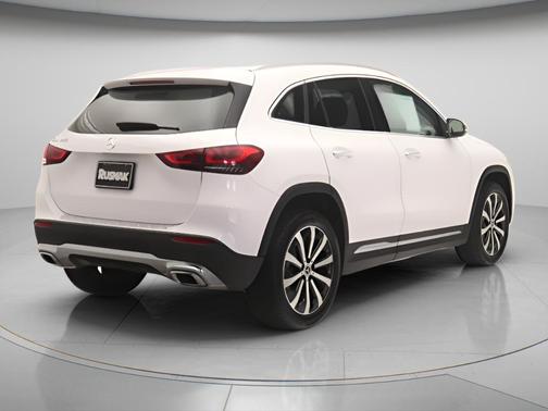 Polar White 2023 Mercedes-Benz GLA 250 Base