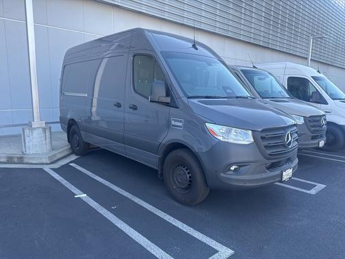 2025 Mercedes-Benz Sprinter 2500 Standard Roof