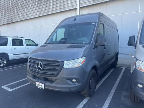 2025 Mercedes-Benz Sprinter 2500 Standard Roof