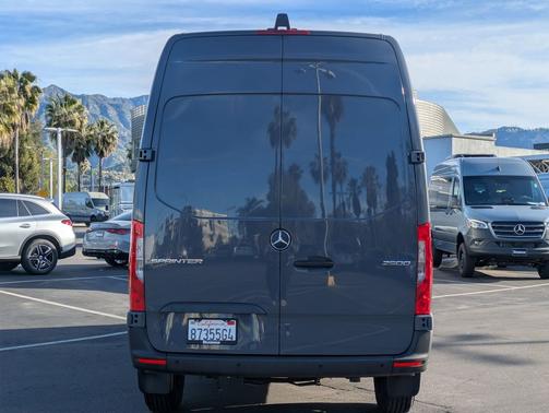 2025 Mercedes-Benz Sprinter 2500 
