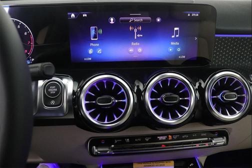 2025 Mercedes-Benz GLB 250 Base