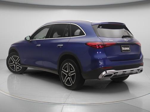 2970 / STARLING B 2026 Mercedes-Benz GLC 300 Base