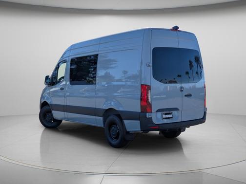 2025 Mercedes-Benz Sprinter 2500 144 WB Standard Roof Crew