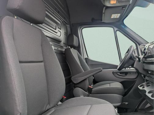 2026 Mercedes-Benz Sprinter 2500 Standard Roof