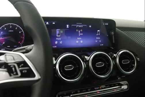2026 Mercedes-Benz GLA 250 4MATIC