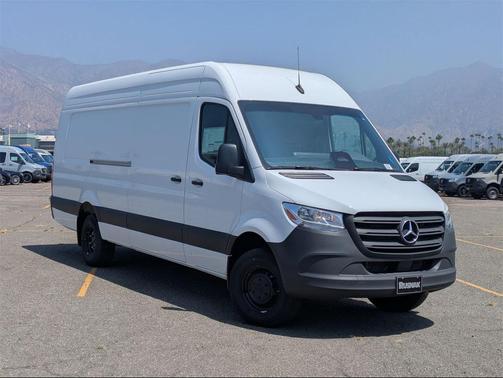 2025 Mercedes-Benz Sprinter 3500 High Roof 4-Cyl Diesel HO